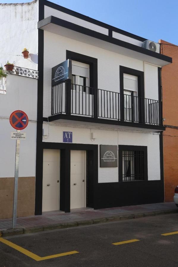 Ohana, Diseno Exclusivo Y Aparcamiento Gratuito A Pie De Calle Mérida Exteriör bild